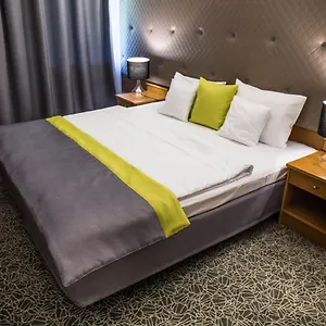 Dwor W Tomaszowicach Hotel